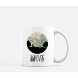 Hanover New Hampshire city skyline with vintage Hanover map - Mug | 11 oz - City Map Skyline