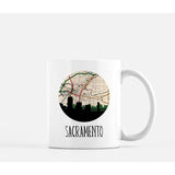 Sacramento California city skyline with vintage Sacramento map - Mug | 11 oz - City Map Skyline